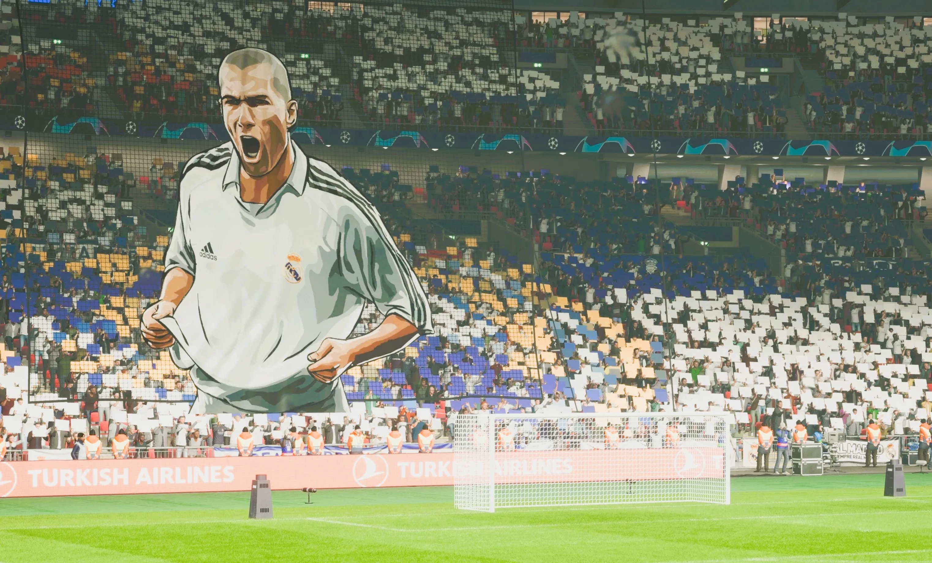 A Zinedine Zidane tifo in EA Sports FC 24